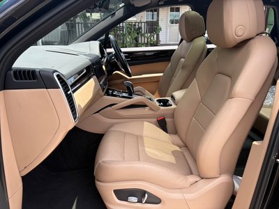 2018 Porsche CAYENNE thumbnail 23