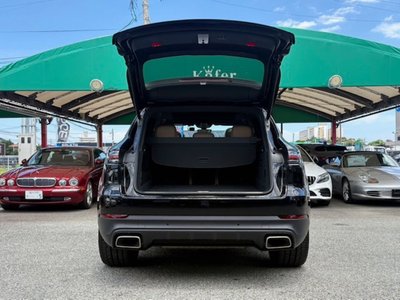 2018 Porsche CAYENNE thumbnail 12