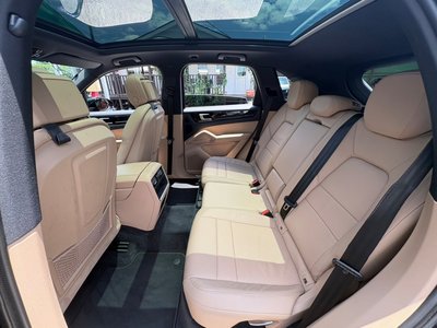 2018 Porsche CAYENNE thumbnail 24