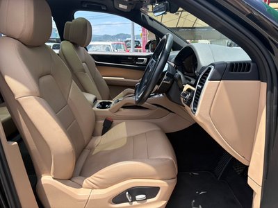 2018 Porsche CAYENNE thumbnail 21