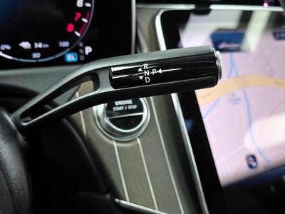 MERCEDES-BENZ E-CLASS - 9