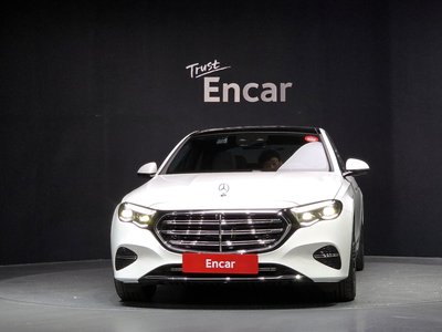 MERCEDES-BENZ E-CLASS - 2