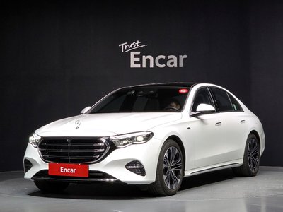 MERCEDES-BENZ E-CLASS - 1