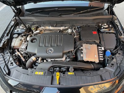 MERCEDES-BENZ GLB - 8