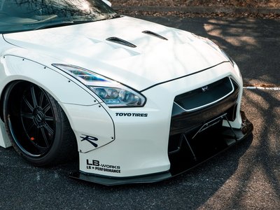 NISSAN GT-R - 9