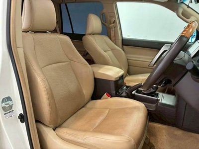 TOYOTA LAND CRUISER PRADO - 9