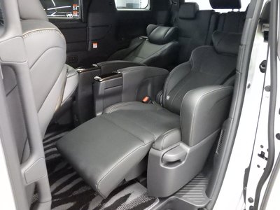 2025 Toyota ALPHARD 缩略图 18