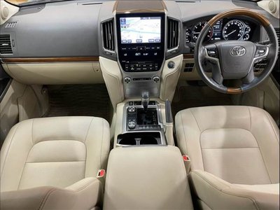2018 Toyota LAND CRUISER 200 照片 2