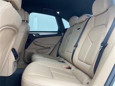 2019 Porsche MACAN thumbnail 33