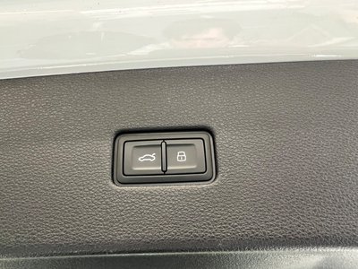 2024 AUDI Q8 thumbnail 40
