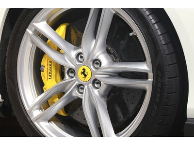 صورة مصغرة 35 لـ 2023 Ferrari ROMA