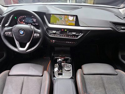 2021 BMW 1 SERIES 照片 4