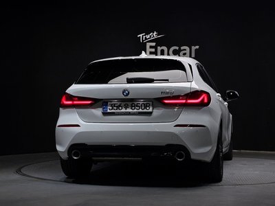 2021 BMW 1 SERIES 照片 3