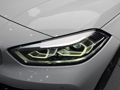 2021 BMW 1 SERIES 照片 9