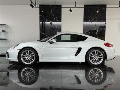 2015 Porsche CAYMAN photo 2