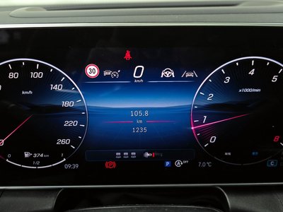 MERCEDES-BENZ GLC - 8