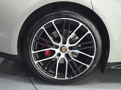 PORSCHE PANAMERA - 6