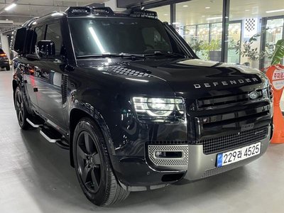 LAND ROVER DEFENDER - 1