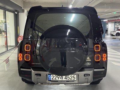 LAND ROVER DEFENDER - 3