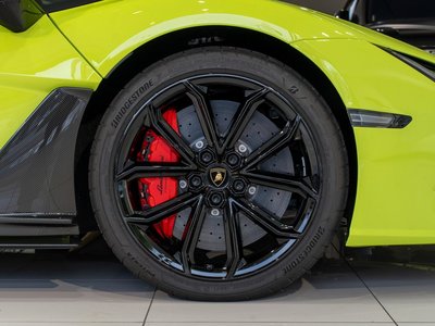 LAMBORGHINI REVUELTO - 8