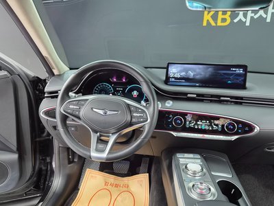 2022 Genesis ELECTRIFIED GV70 photo 5