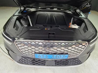 صورة مصغرة 18 لـ 2022 Genesis ELECTRIFIED GV70