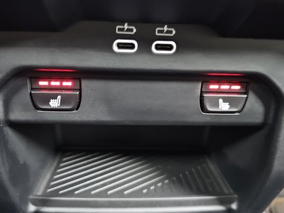 2025 BMW 5 SERIES — миниатюра 18