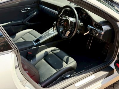 صورة 8 لـ 2017 Porsche 911
