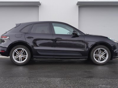 PORSCHE MACAN - 2