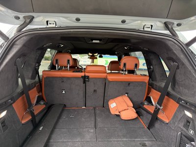BMW X7 - 7
