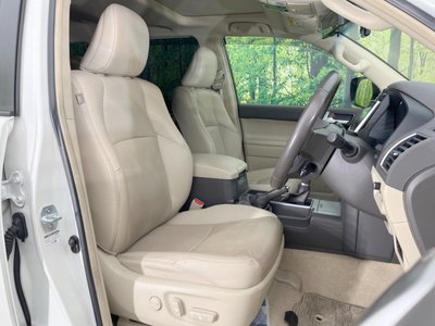 TOYOTA LAND CRUISER PRADO - 8