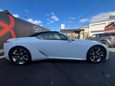 LEXUS LC CONVERTIBLE - 9