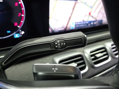 2026 Mercedes-BENZ GLS — миниатюра 12