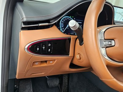 2021 Genesis GV70 — миниатюра 16