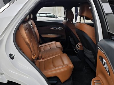 2021 Genesis GV70 — миниатюра 12