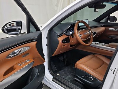 صورة 10 لـ 2021 Genesis GV70