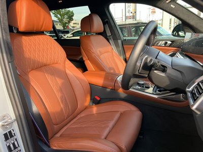2025 BMW X7 缩略图 46