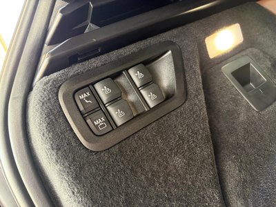 2025 BMW X7 缩略图 64