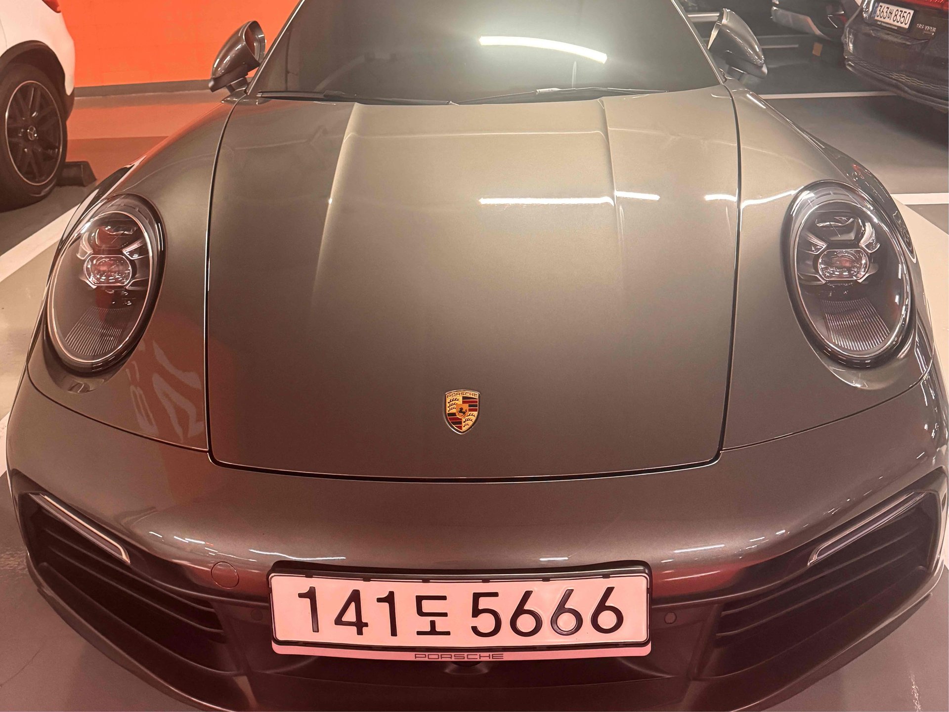 PORSCHE 911 - View 1