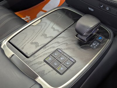 2023 Lexus LS — миниатюра 9