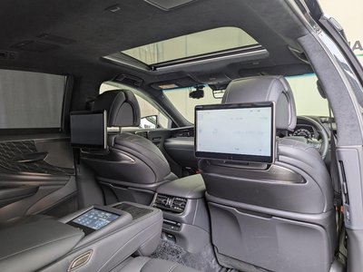 2023 Lexus LS — миниатюра 11