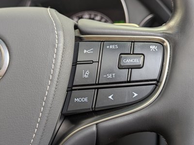 2023 Lexus LS — миниатюра 7