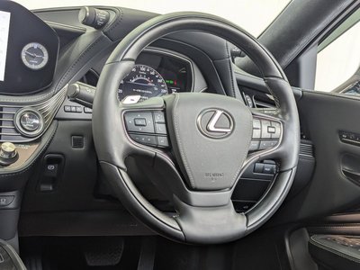 2023 Lexus LS — миниатюра 5