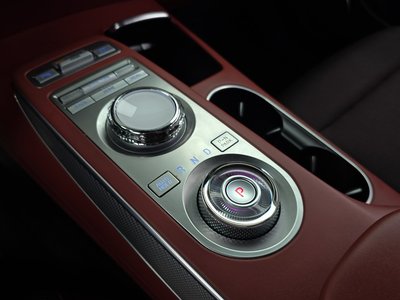2021 Genesis GV70 — миниатюра 12