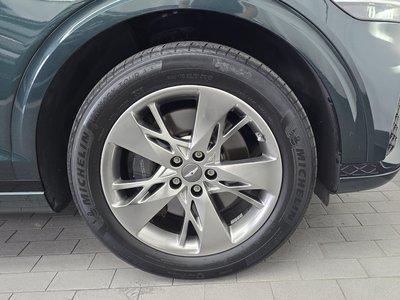 صورة 8 لـ 2021 Genesis GV70