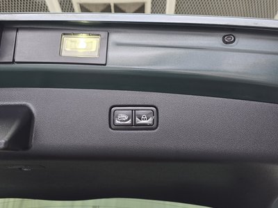 2021 Genesis GV70 — миниатюра 29