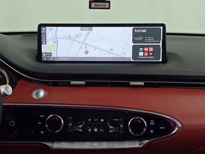 2021 Genesis GV70 — миниатюра 18