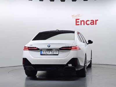 BMW 5 SERIES - 4