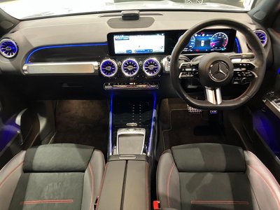 MERCEDES-BENZ GLB - 10