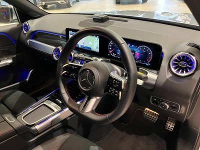 MERCEDES-BENZ GLB - 4